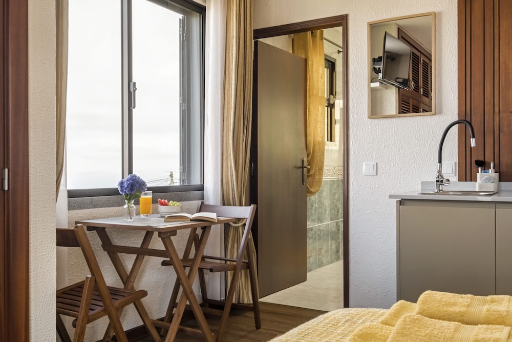 Cozy Apartment 3 by Madeira Sun Travel