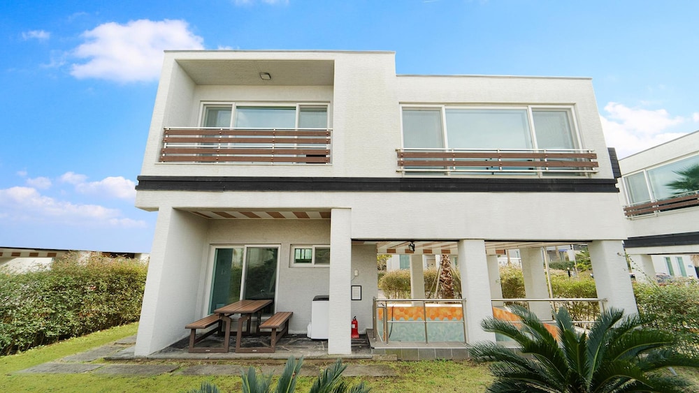 Jeju Private Aewol, Jeju City - 9