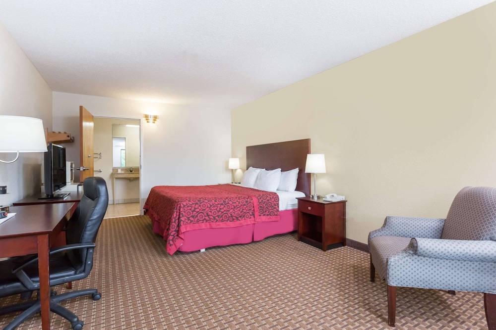 Days Inn by Wyndham Reidsville view 5