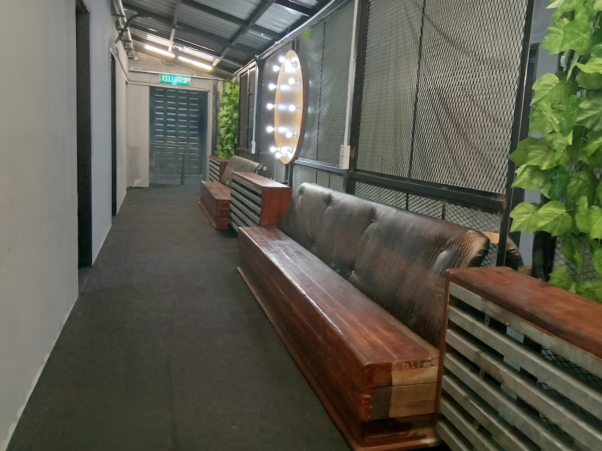 Bunker Hotel & Restaurant
