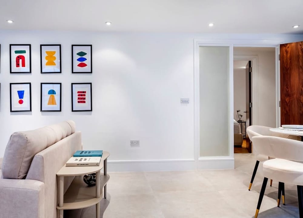 The Urban Minimalist- Notting Hill 2 Bed