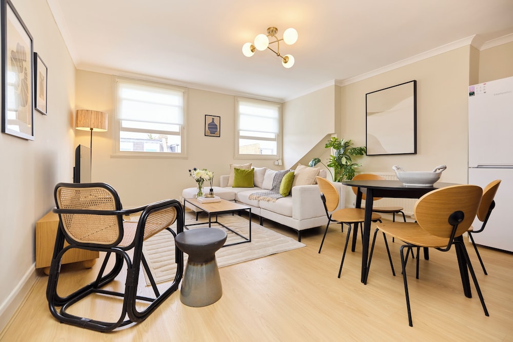 Finsbury Park Two-Bed Split-Level Flat — London