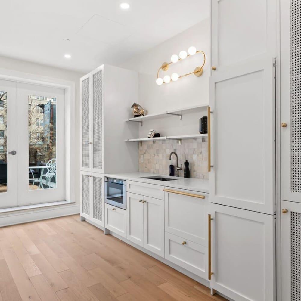 Riverside by Rove Travel 7BR Modern Townhouse