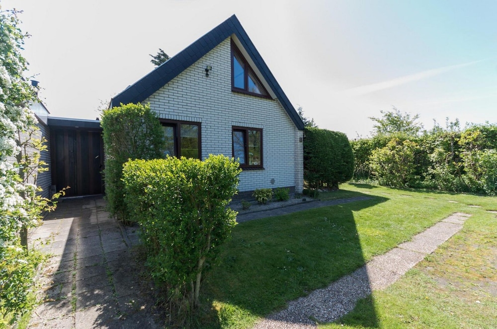 Bungalow in North Holland Coast
