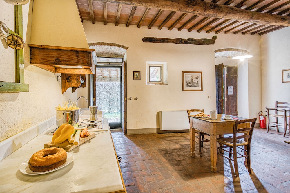 Family Tuscany Villa with private pool