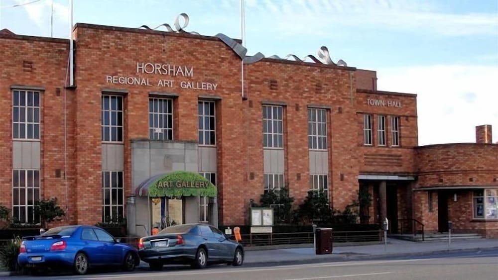Townhouse Motor Inn