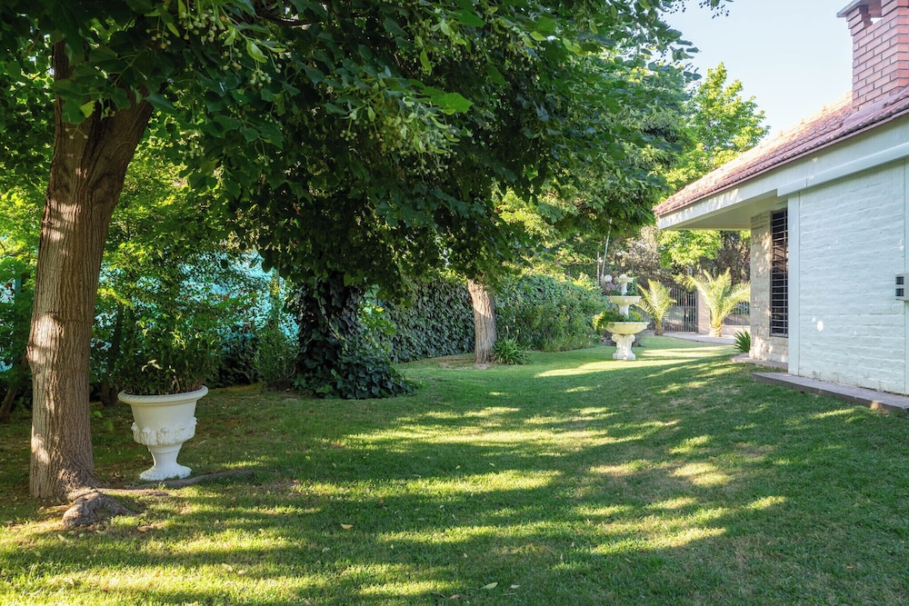 MOT Wine Country Mansion