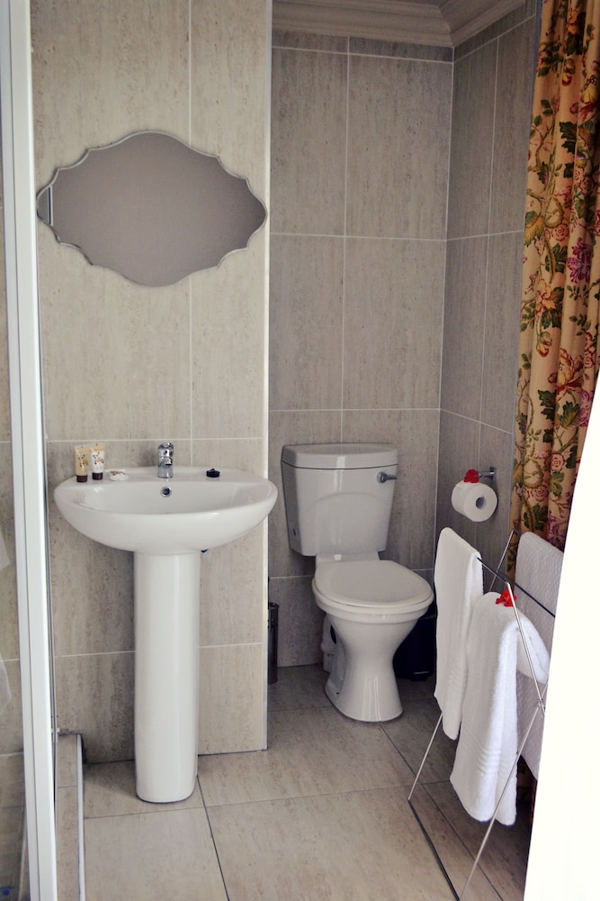Bokmakierie Guest House