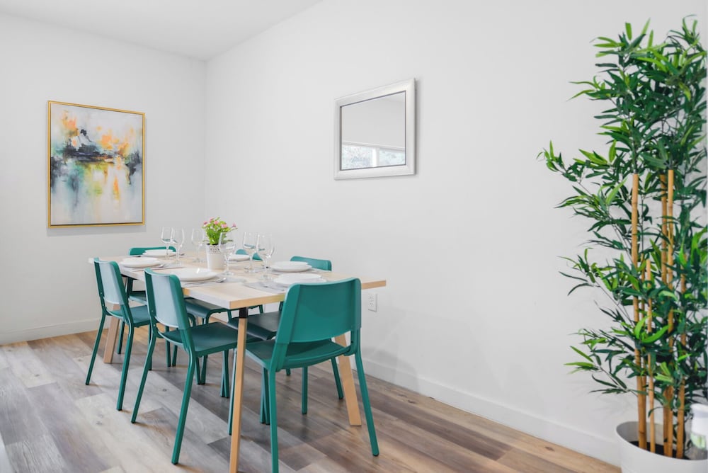 Stylish Townhouses by Design District