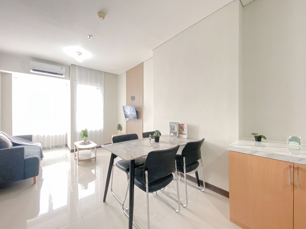 Fully Furnished and Comfortable 2BR Nifarro Park Apartment