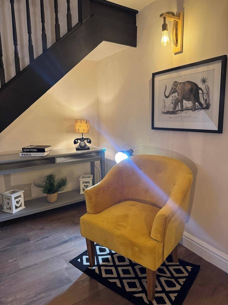 Winsford Woodford Cottage - Cozy Retreat