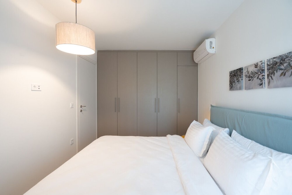LIV Athinum 1 - Luxury Apartment 1B