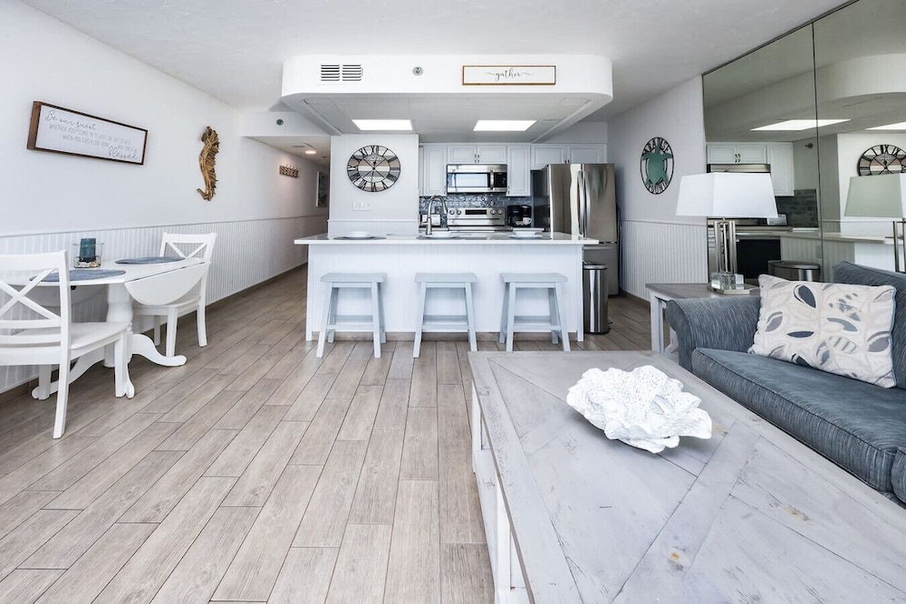 Gulf Serenity Romantic Oceanfront Edgewater T3