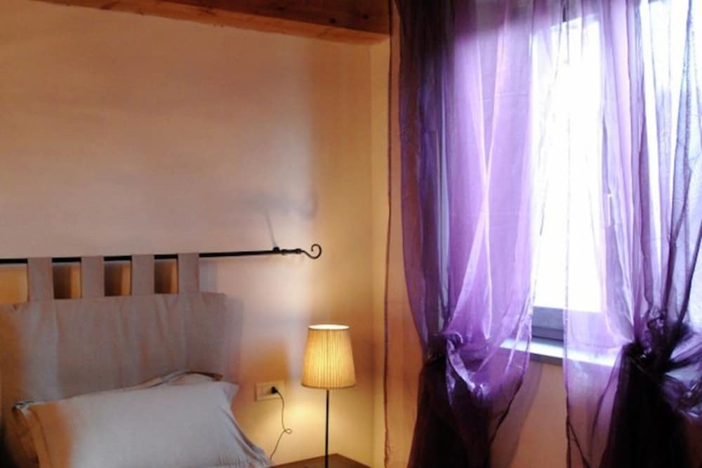 Holiday Home in Imola With Forest & Pool view 2