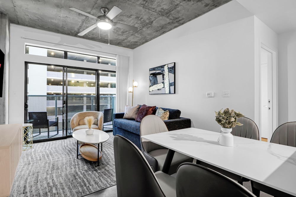 Phoenix Urban Luxury Escape