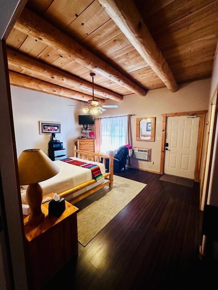 Adobe Rose Inn