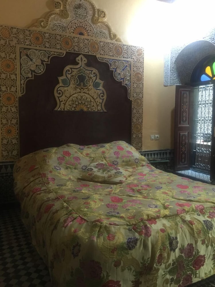 Dar El Karaweiene