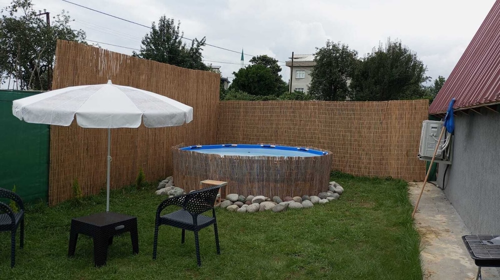 Tenora Suit Bungalov