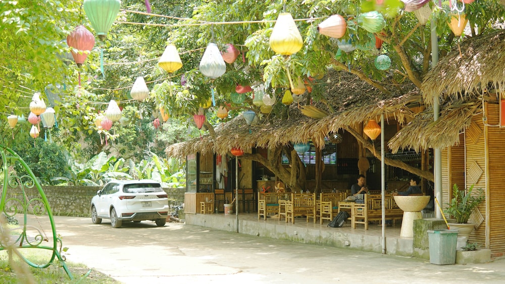 Quoc Khanh Bamboo Homestay - Hostel