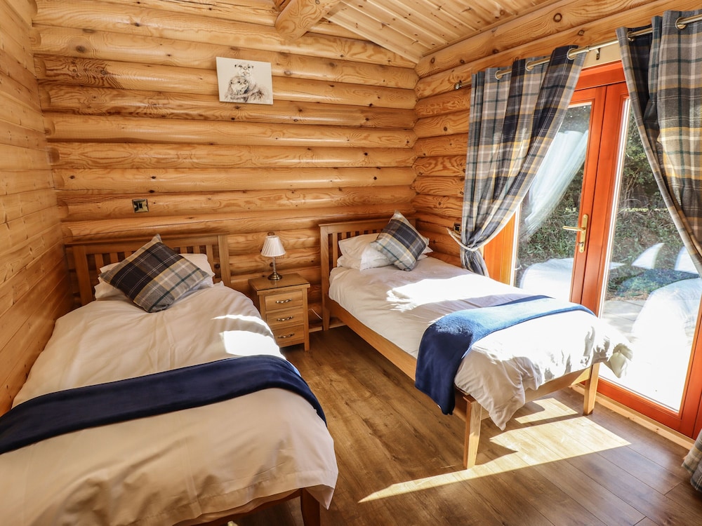 Pine Lodge