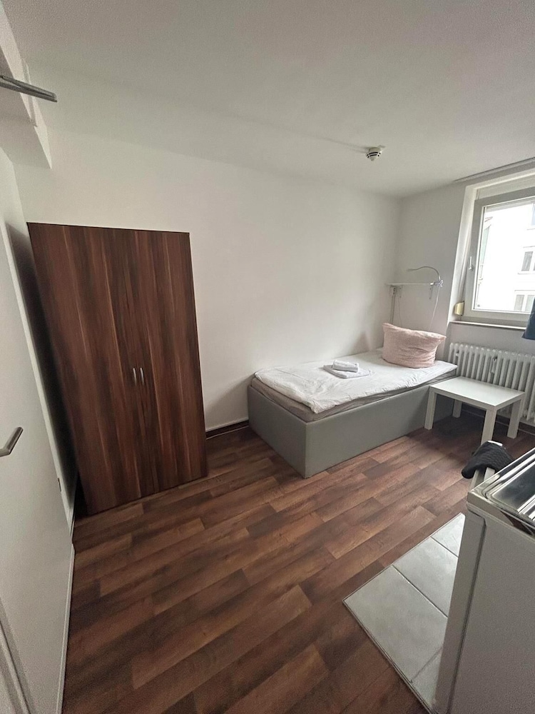 2-Rent Group Hostel Apartments SEN14