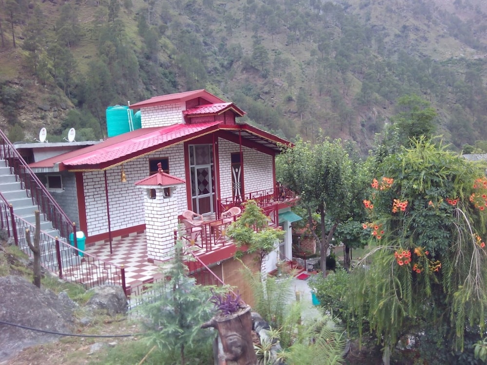 Jamwal Villa Homestay Himachal Pradesh view 2