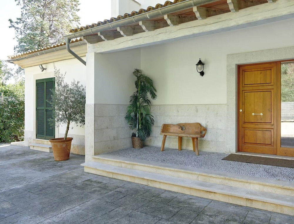 Villa on the Foot of La Font Hills