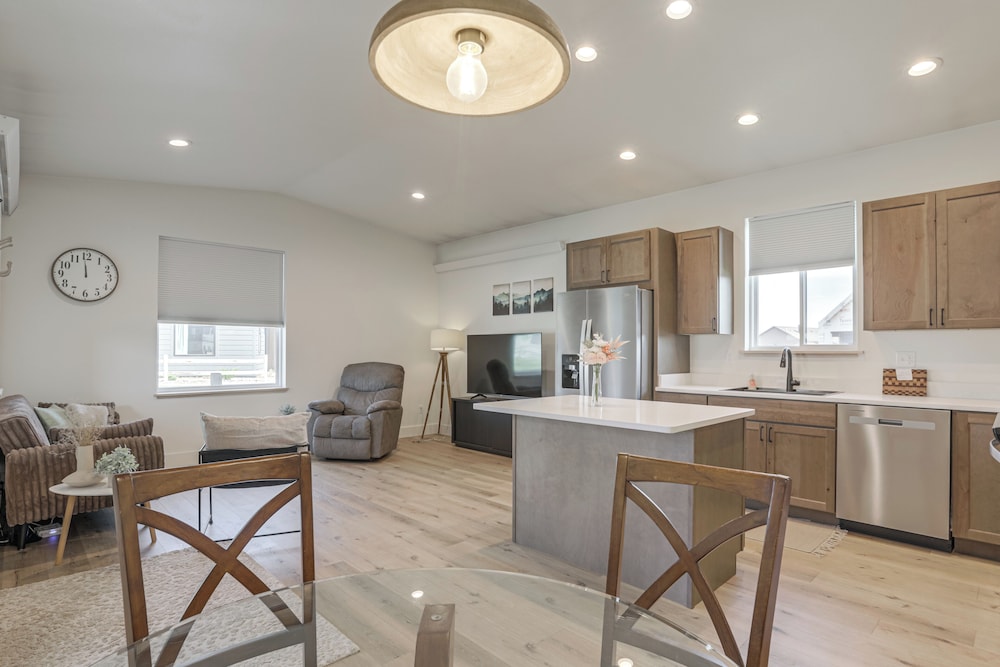 Mtn-views, Pet-friendly! Family Home in Ranchester