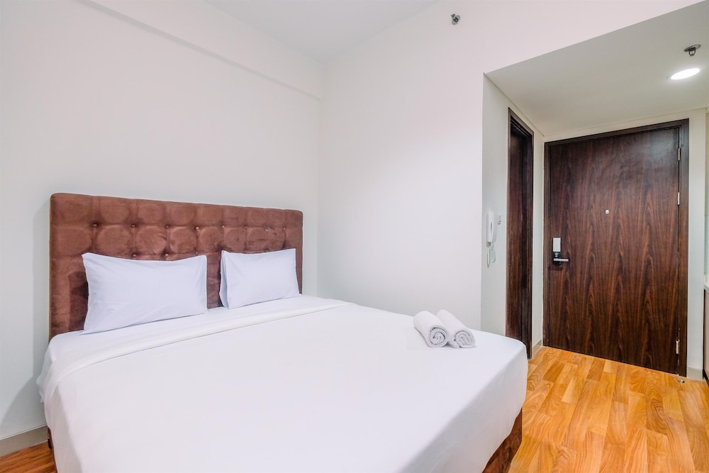 Comfy And Nice Studio At Lrt City Bekasi Apartment