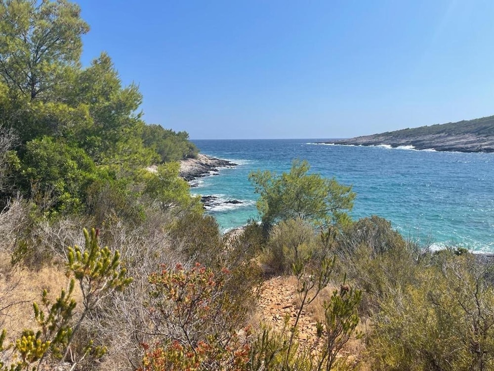 Sunrise Sunset Seaview Walk to Vis Iconic Beaches