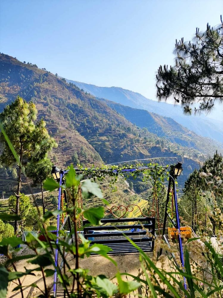 Jaseelo Camps near Tehri Lake