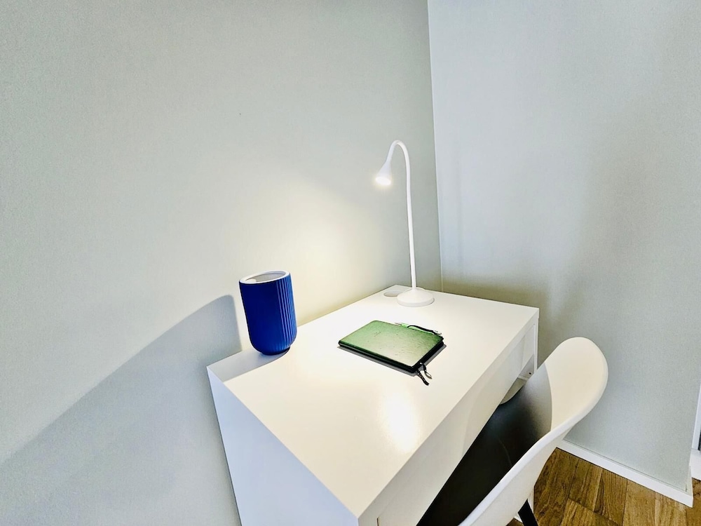 Cozy one bedroom with convenient parking