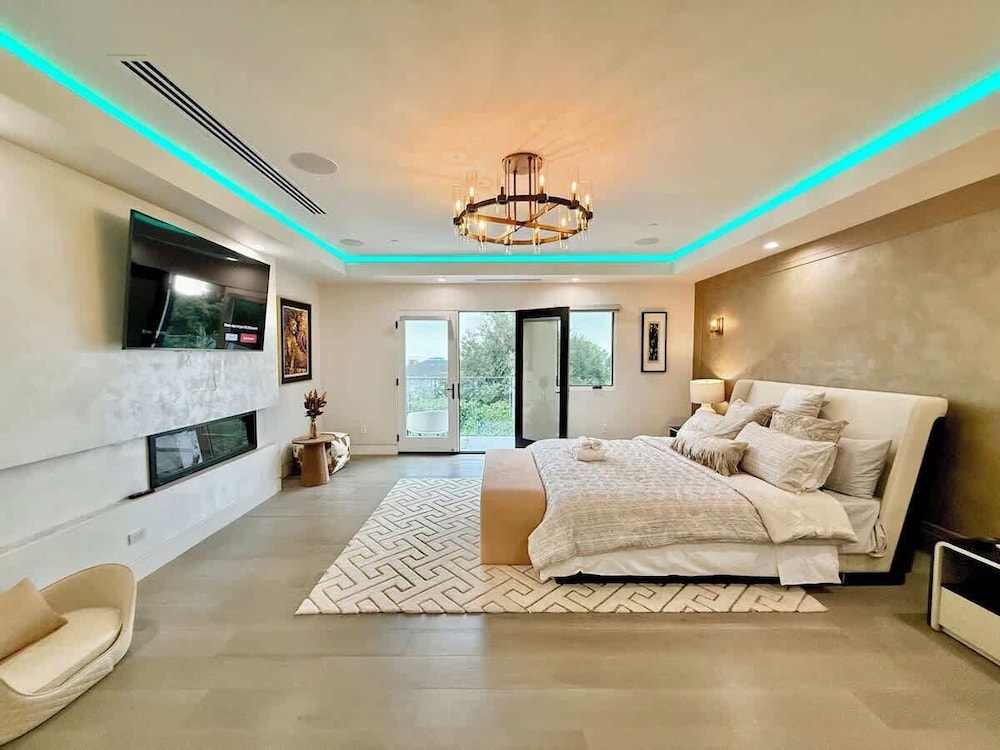 @ Marbella Lane - Enchanted Garden & Pool Hideaway