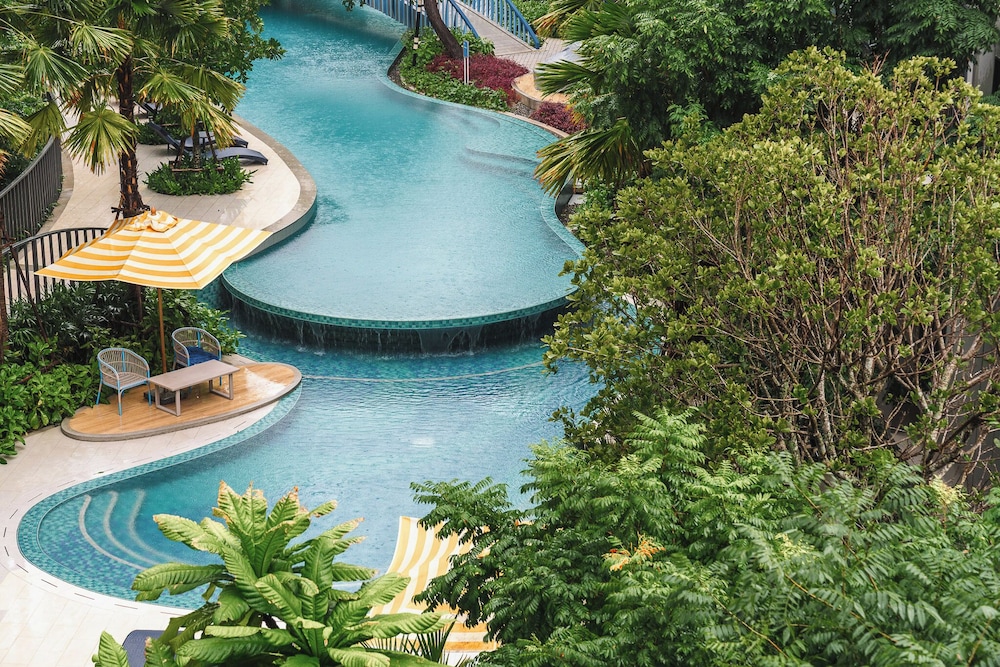 Peaceful Retreat in Heart of Phuket C210