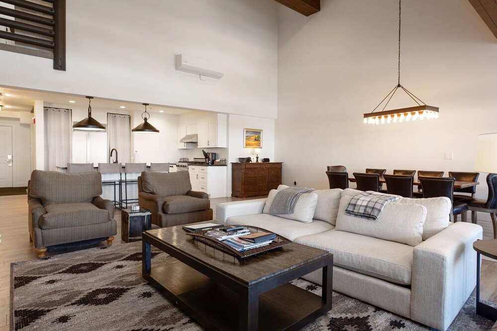 Trail's End Lodge at Deer Valley Resort - Three Bedroom Residence with Den and Spa #303 3 Condo