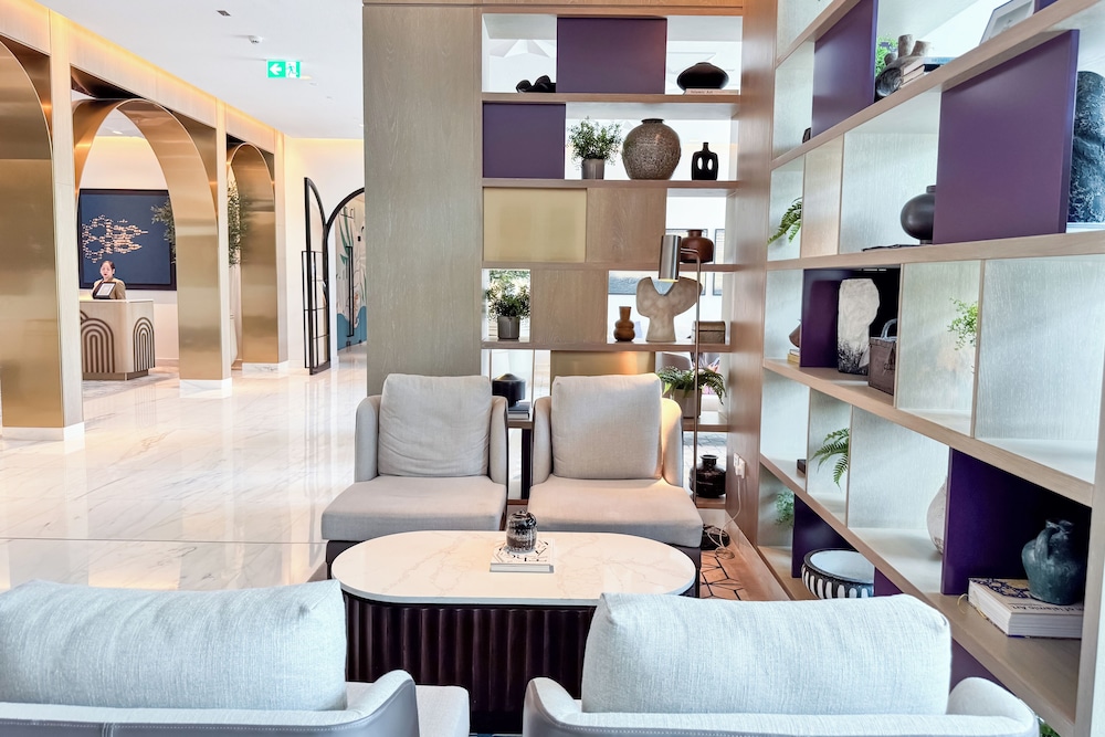 PVH - 1BR Sea View - Palace Residence