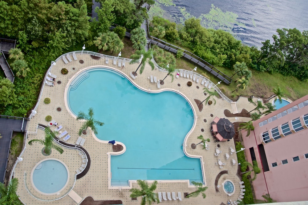 Lexington Vacations by Stark Hospitality