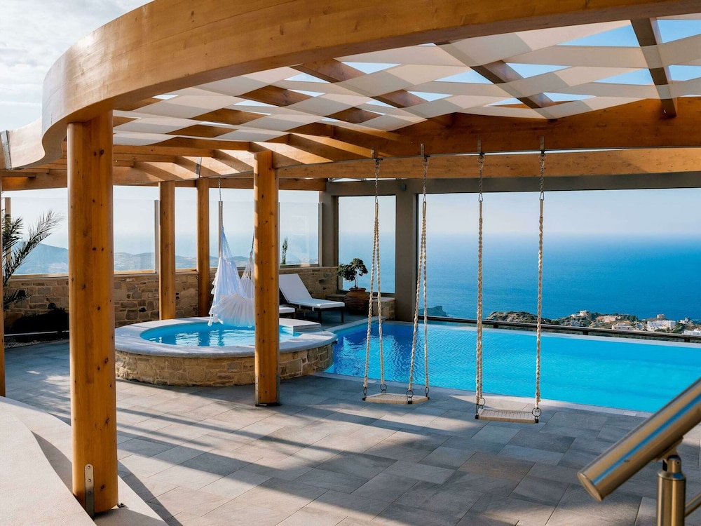 Luxury Villa With Heated Pool Near Beach photo 2