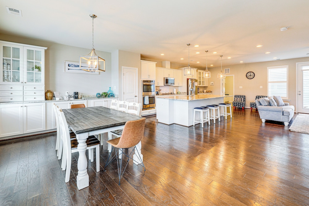 Spacious Townhome 2 Mi to Bethany Beach Boardwalk