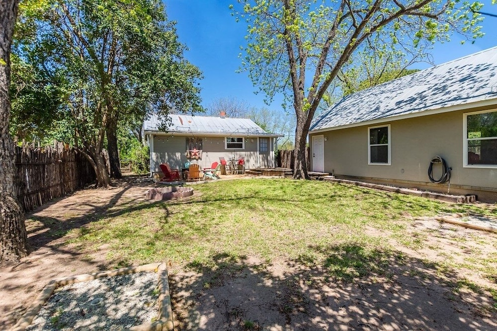 Beverly Haus Aka Dippel Haus 2 Bedroom Home by RedAwning view 4