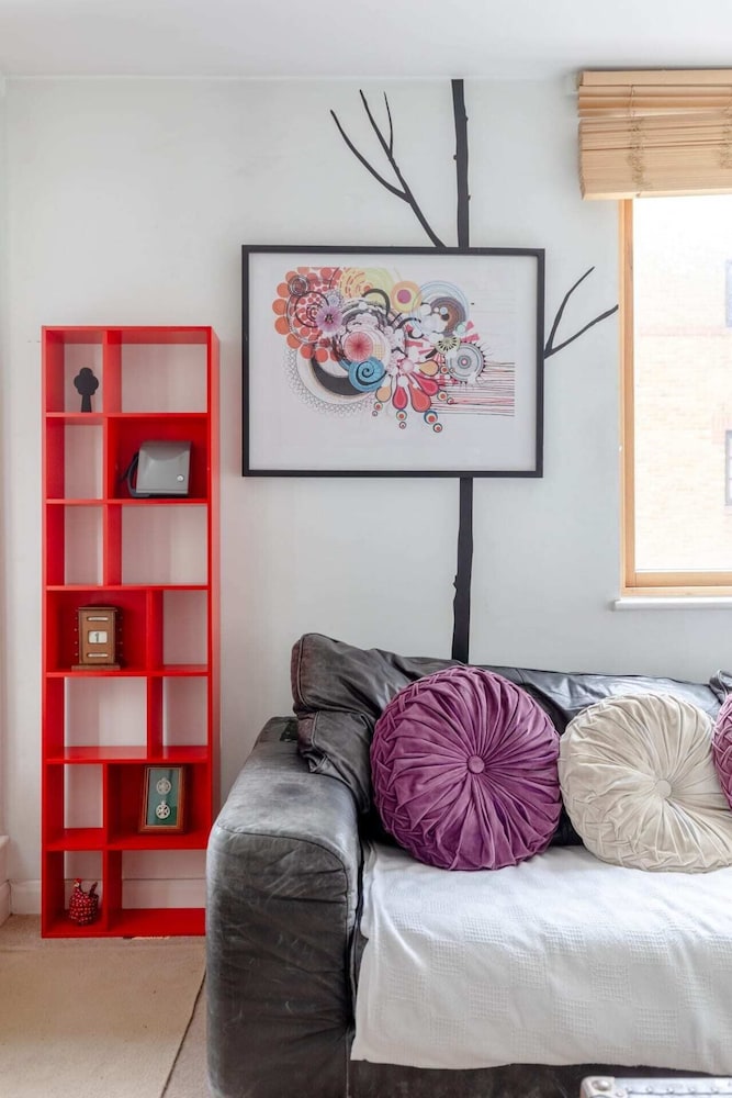 Warm & Inviting 1bedroom Flat With Patio, Camden Town!