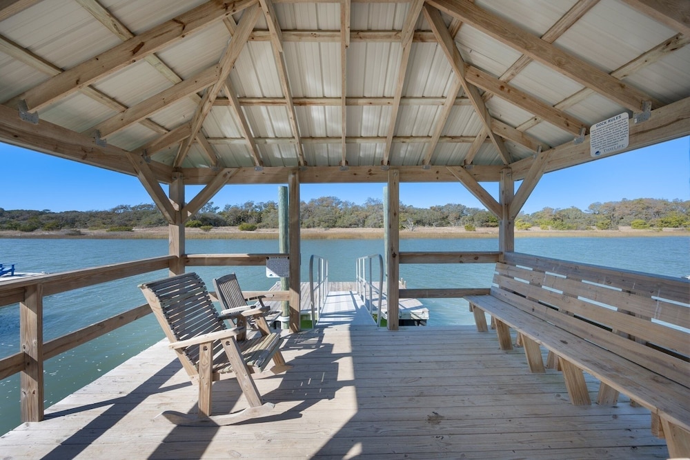 Laughin Place Ii 2 Bedroom Home by Peace Vacations