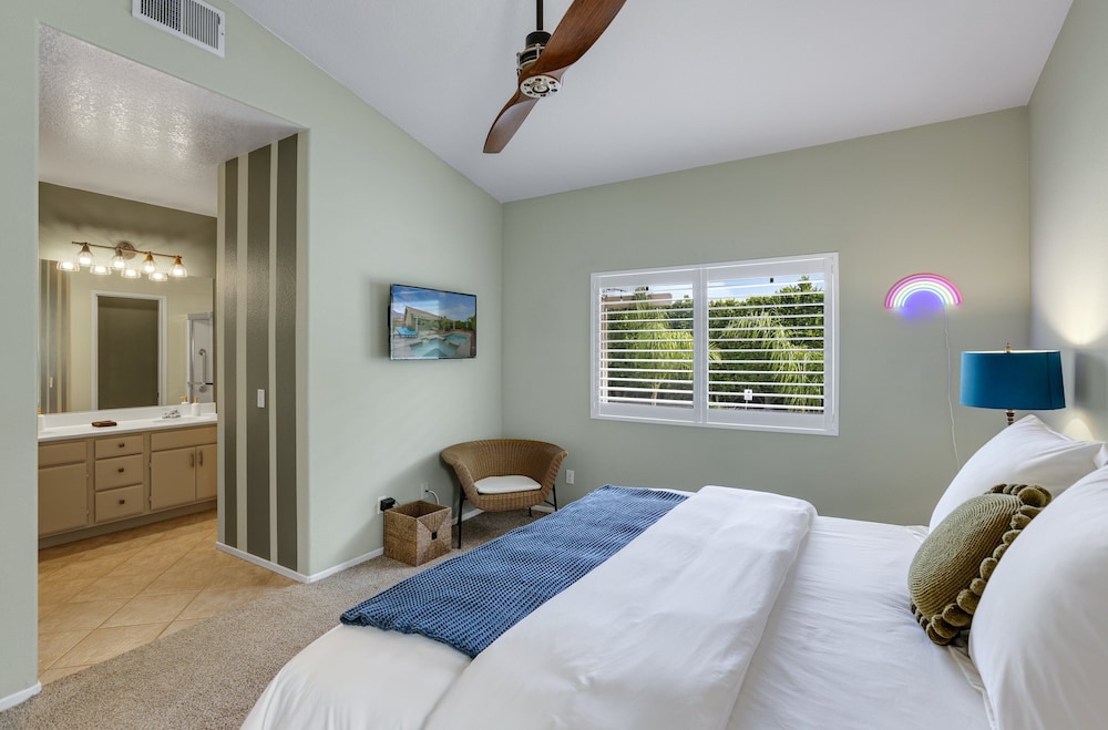 The Cozy Vibe w/ Pool & Spa
