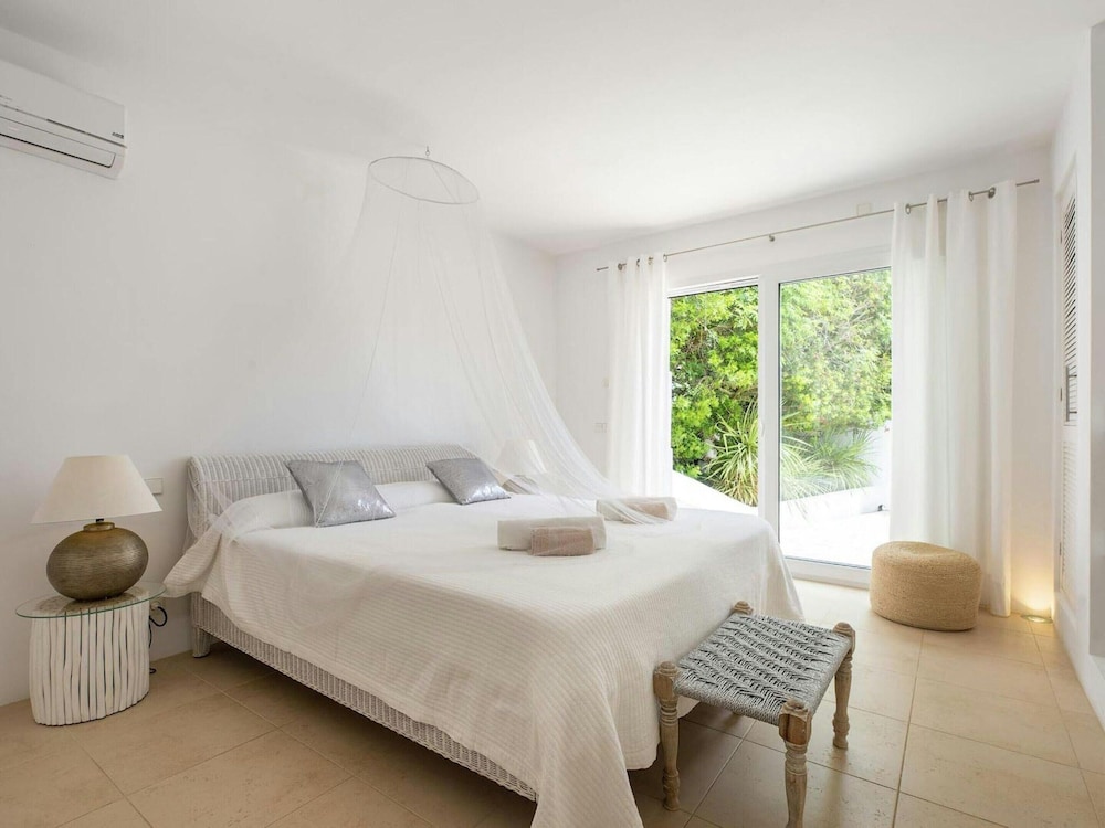 Holiday Home With Outdoor Barbecque