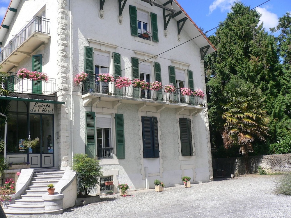 Pau Vacations - Hotel Montilleul - Property Image 5