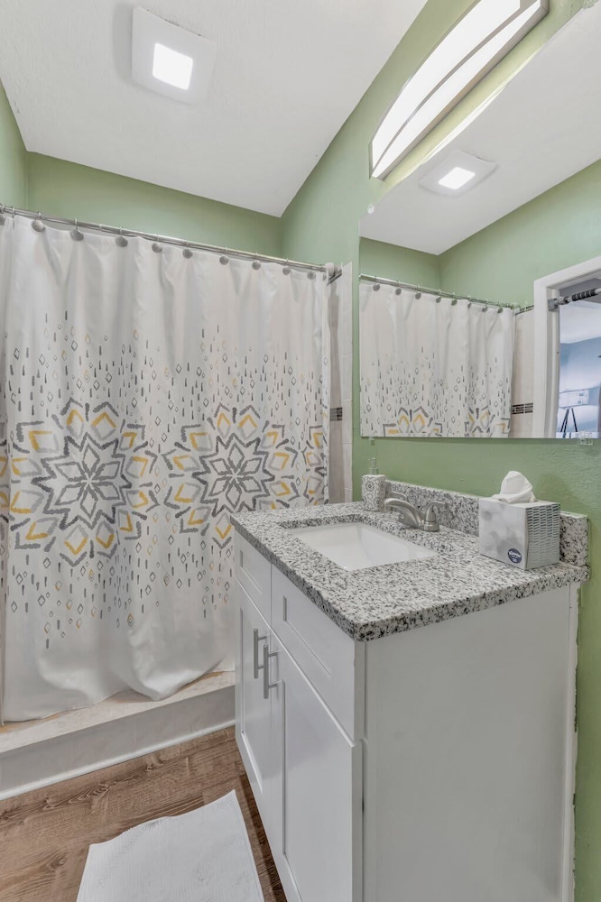 Cozy Suite Full Amenitie s pet Friendly