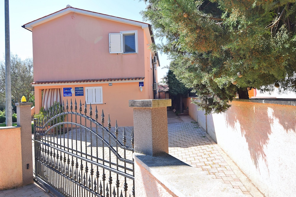 Apartments Jeromela
