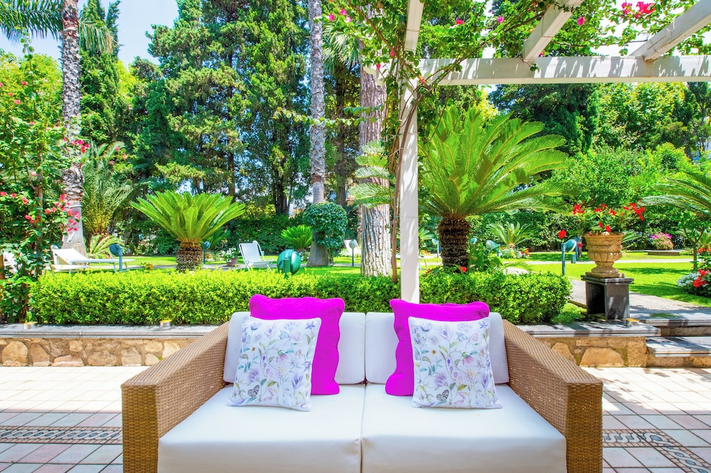 Villa In Sorrento Center | Gardens & Outdoor Space