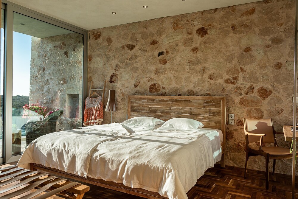 Villa Charlotte by CuraVillas Collection