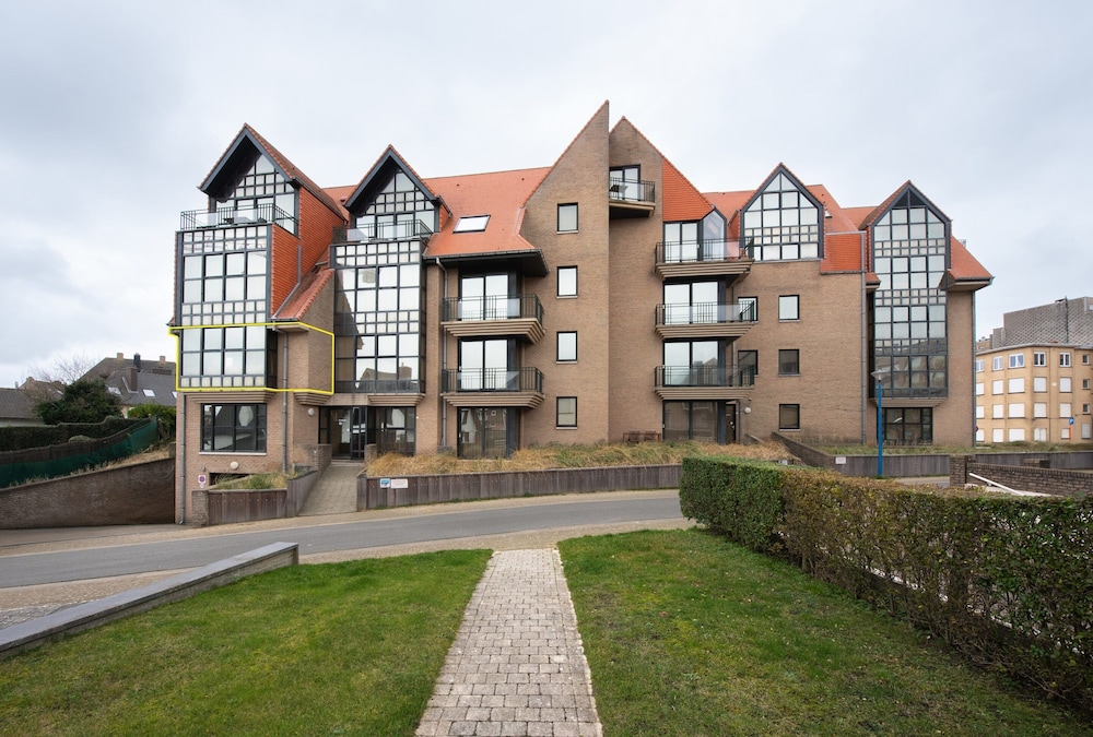 Apartment in De Panne Near the Beach
